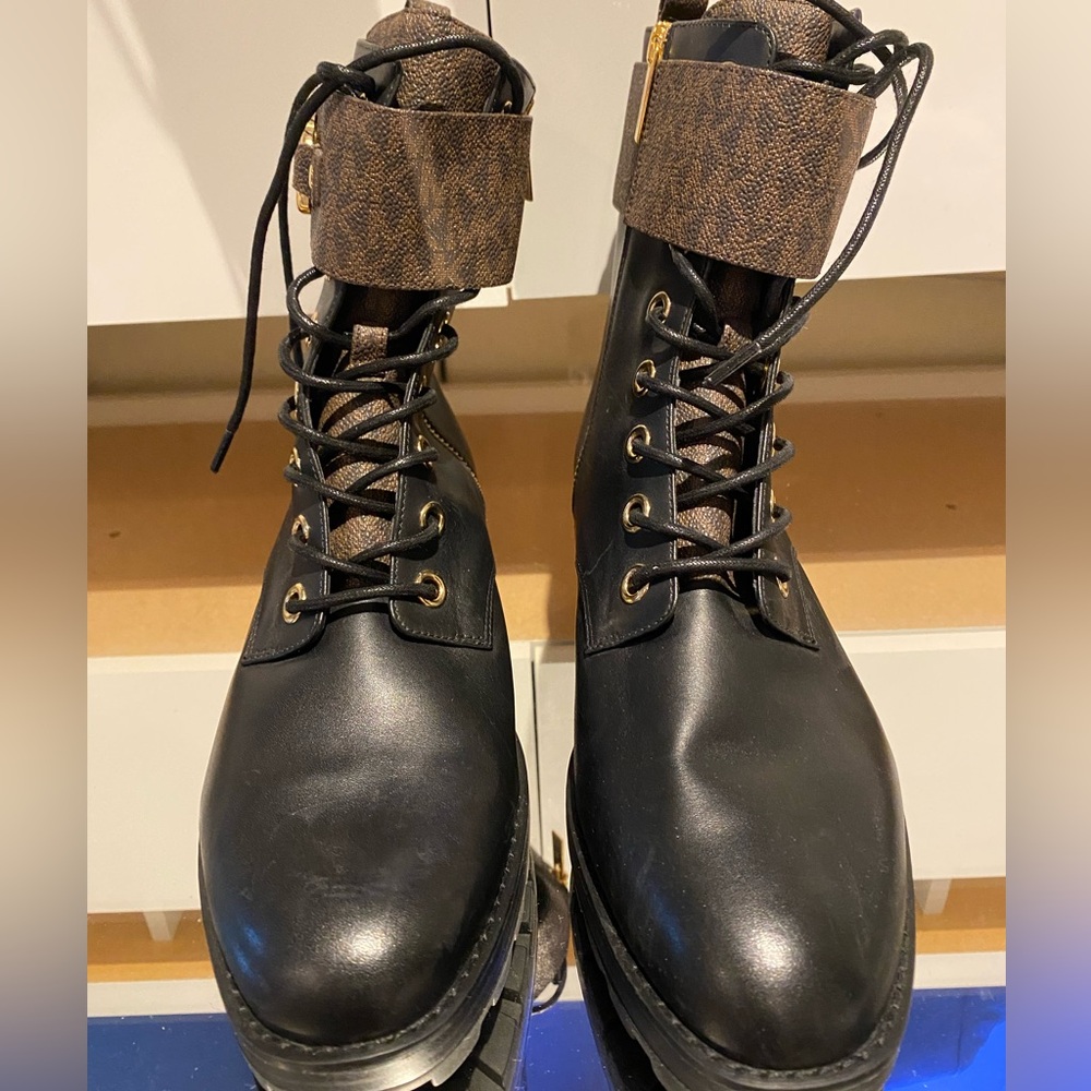 Mk Boots - image 1